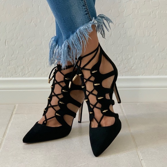 Black Lace Detail Cut Out Pointy Toe Stiletto Pump - Picture 6 of 7